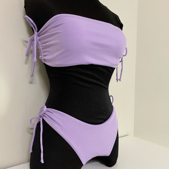 Bikini - Picture 7 of 8